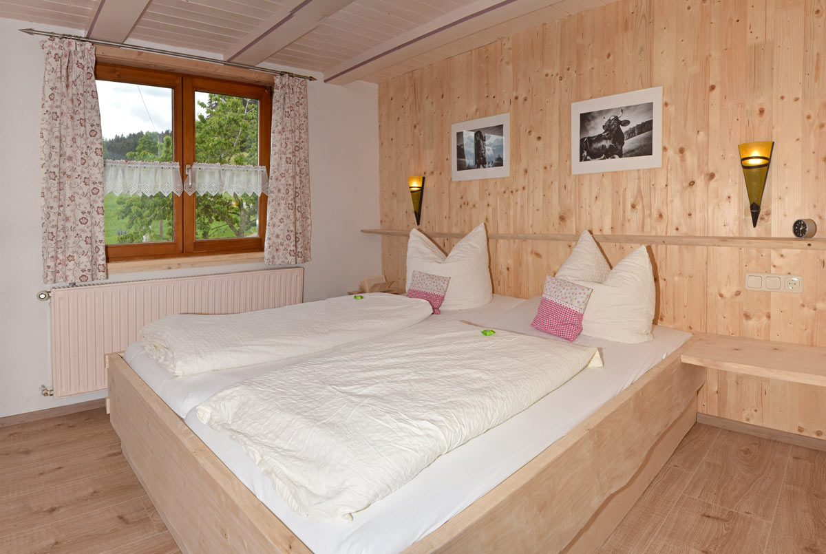 Wunderschönes, helles Schlafzimmer